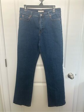 Levi's 512 Perfectly Slimming Women's Straight Leg Jeans in Dark Blue